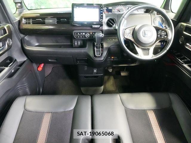 Honda N BOX CUSTOM 2019-12 8881124-12