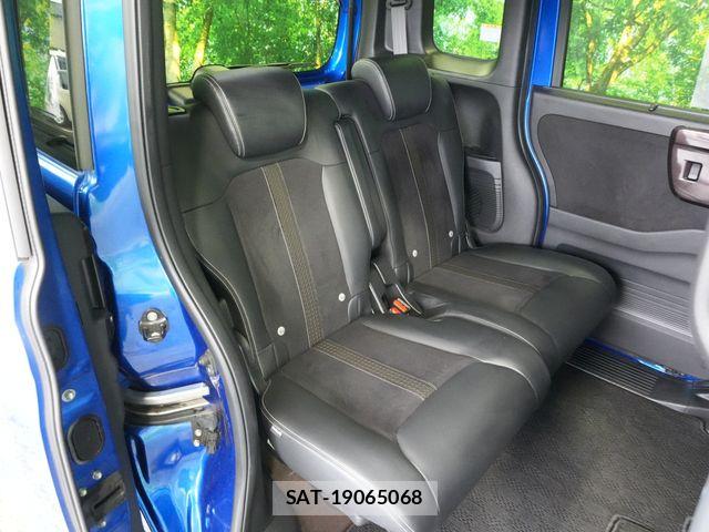 Honda N BOX CUSTOM 2019-12 8881124-23