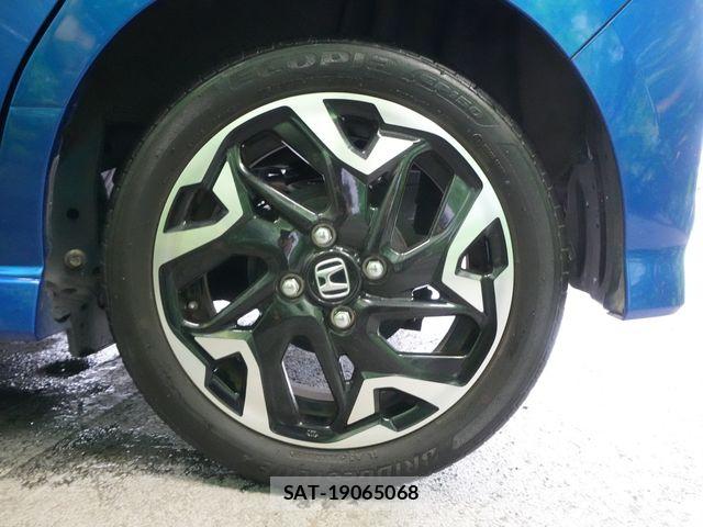 Honda N BOX CUSTOM 2019-12 8881124-27