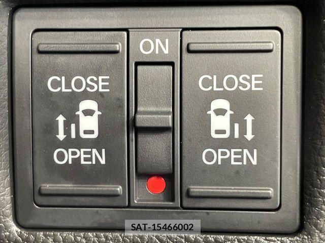 Honda N BOX CUSTOM 2022-02 8881103-4