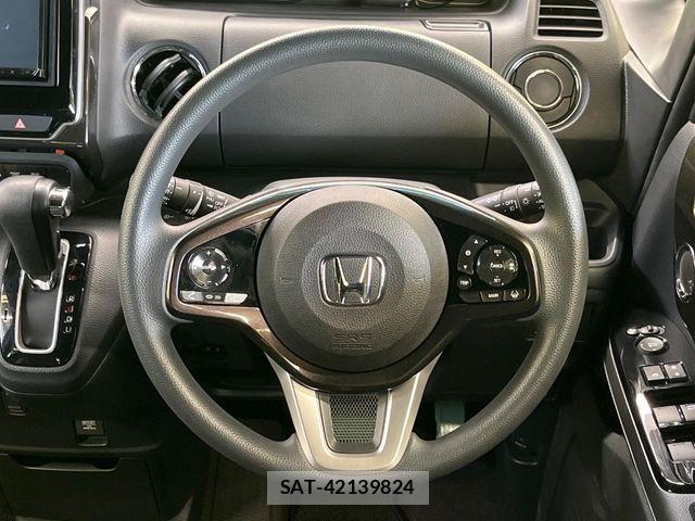 Honda N BOX CUSTOM 2019-05 8881128-10