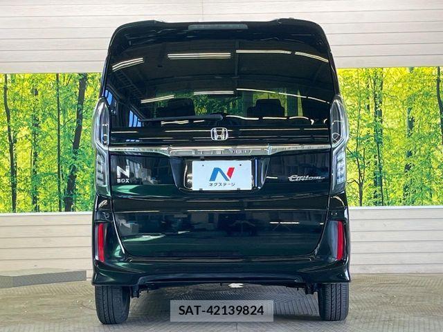 Honda N BOX CUSTOM 2019-05 8881128-14