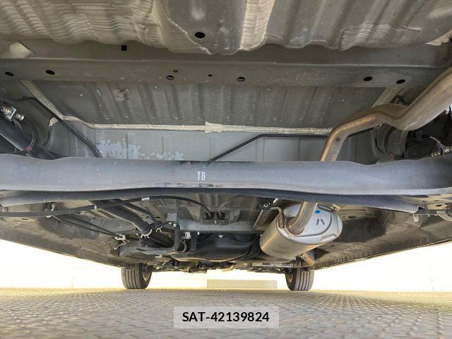 Honda N BOX CUSTOM 2019-05 8881128-18