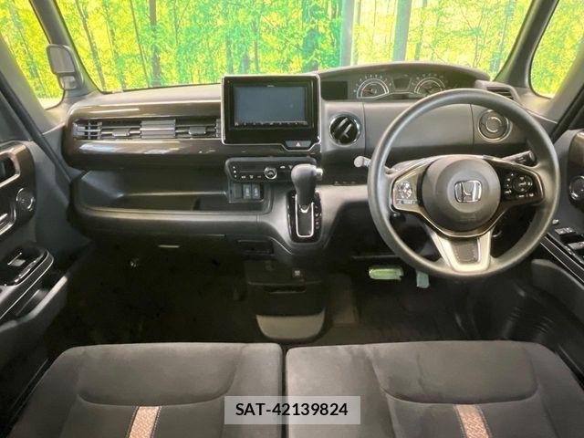 Honda N BOX CUSTOM 2019-05 8881128-1