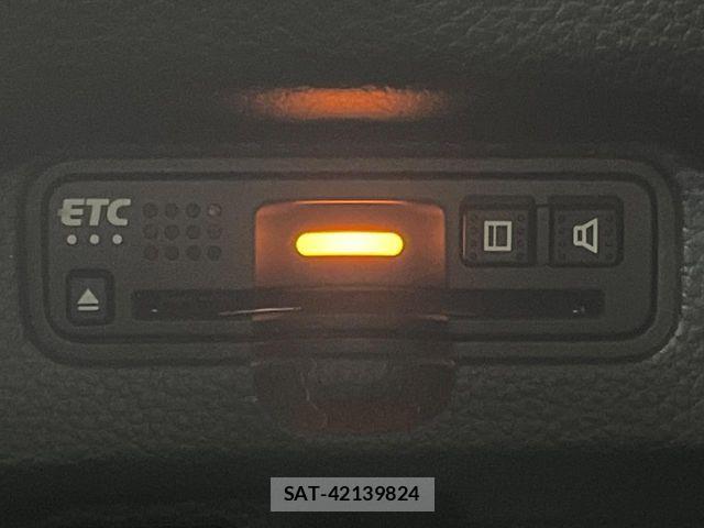 Honda N BOX CUSTOM 2019-05 8881128-5