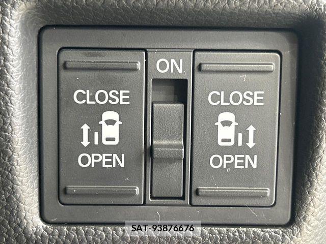 Honda N BOX CUSTOM 2022-08 8881104-4