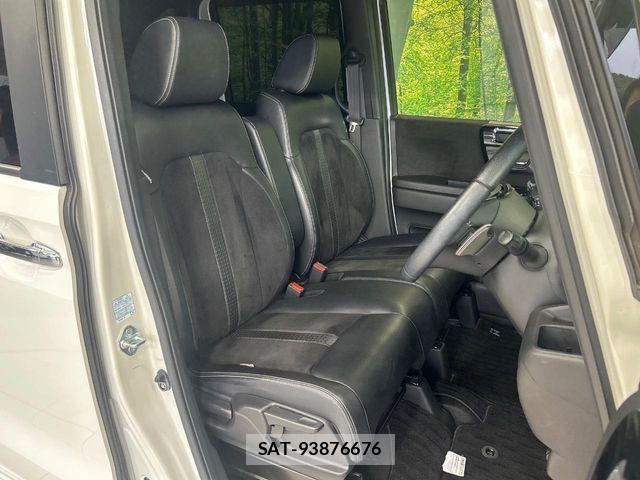 Honda N BOX CUSTOM 2022-08 8881104-7