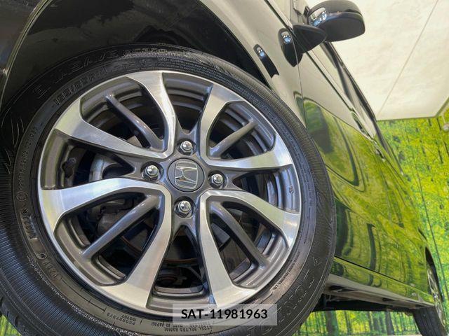 Honda N BOX CUSTOM 2024-03 8881087-12