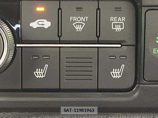 Honda N BOX CUSTOM 2024-03 8881087-5