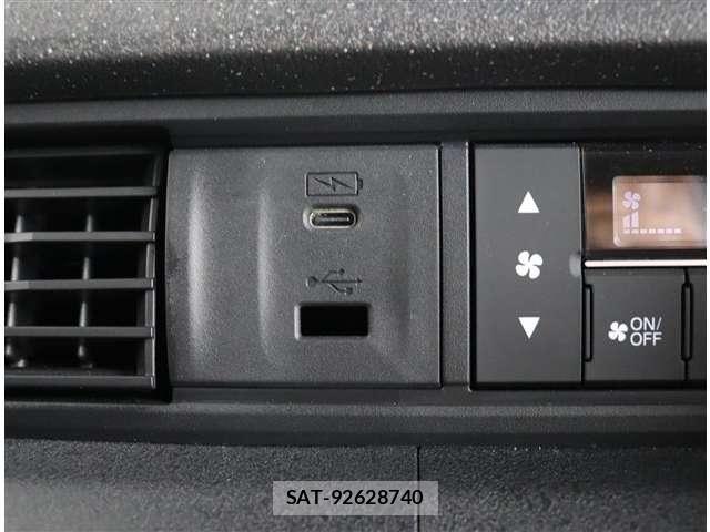 Honda N BOX CUSTOM 2024-12 8881079-10