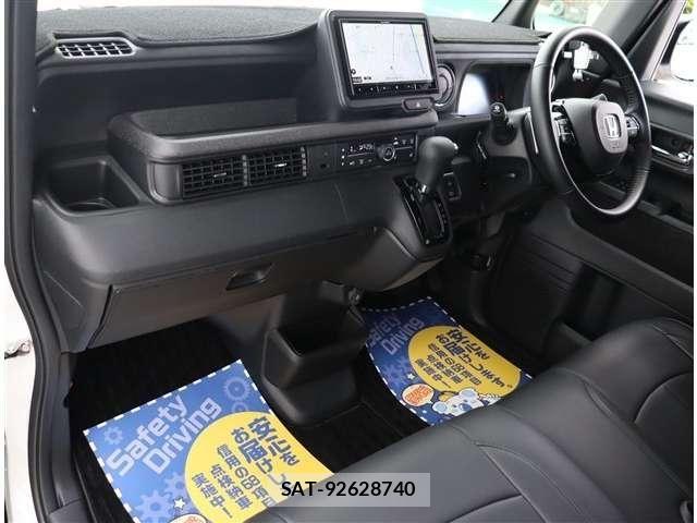 Honda N BOX CUSTOM 2024-12 8881079-26