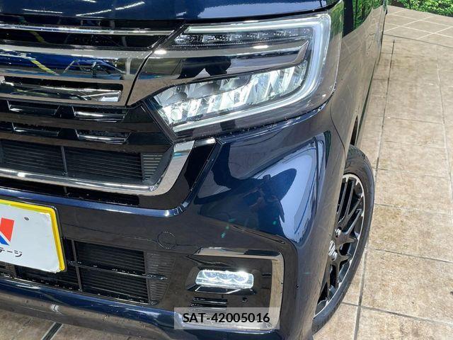 Honda N BOX CUSTOM 2022-02 8881088-11