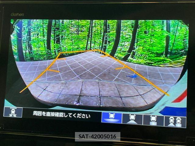 Honda N BOX CUSTOM 2022-02 8881088-3