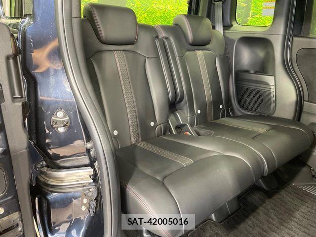 Honda N BOX CUSTOM 2022-02 8881088-8