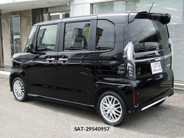 Honda N BOX CUSTOM 2022-11 8881107-2