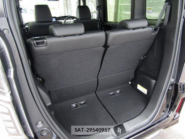 Honda N BOX CUSTOM 2022-11 8881107-6