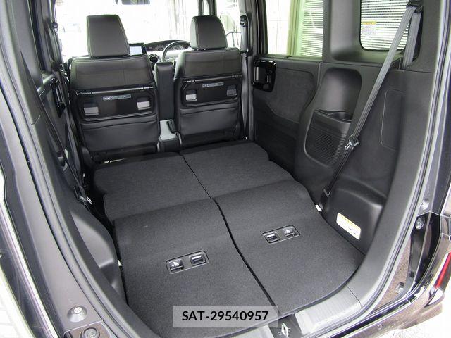 Honda N BOX CUSTOM 2022-11 8881107-7