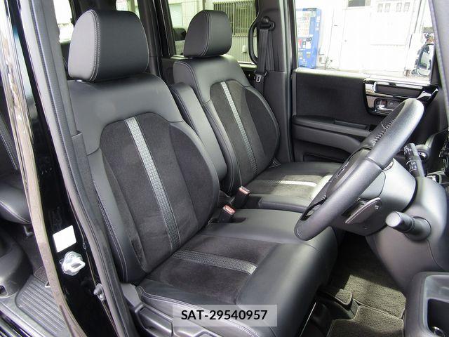 Honda N BOX CUSTOM 2022-11 8881107-8