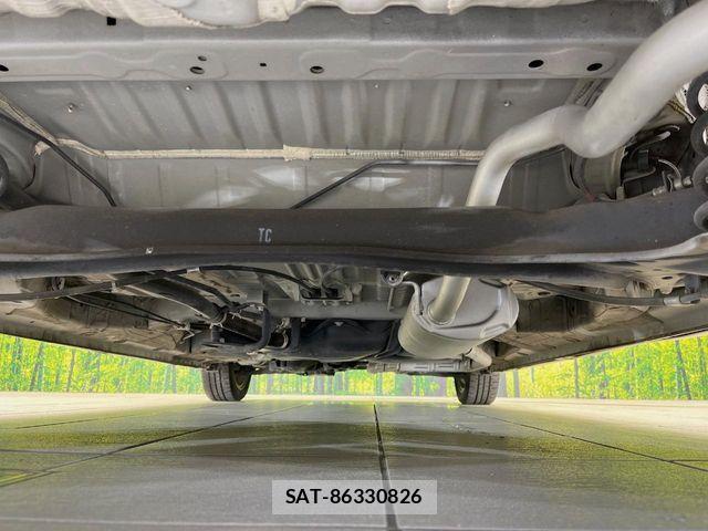 Honda N BOX CUSTOM 2019-02 8881126-18