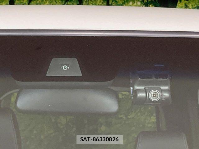 Honda N BOX CUSTOM 2019-02 8881126-4