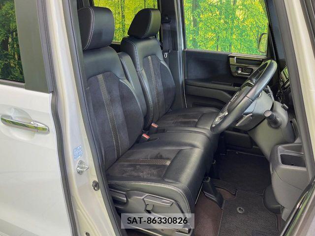 Honda N BOX CUSTOM 2019-02 8881126-7