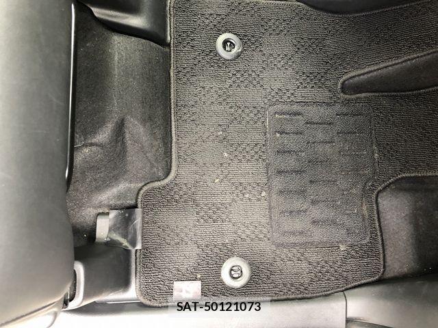 Honda N BOX CUSTOM 2023-11 8881096-14
