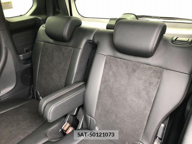 Honda N BOX CUSTOM 2023-11 8881096-16