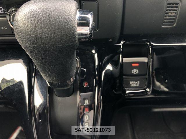 Honda N BOX CUSTOM 2023-11 8881096-25