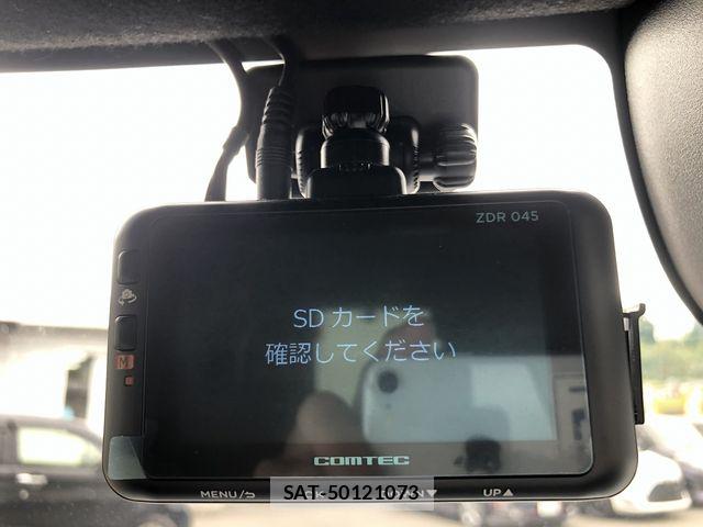 Honda N BOX CUSTOM 2023-11 8881096-27