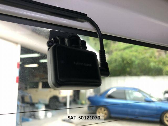 Honda N BOX CUSTOM 2023-11 8881096-28