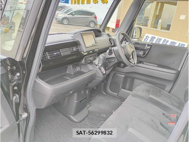 Honda N BOX CUSTOM 2021-05 8881140-11