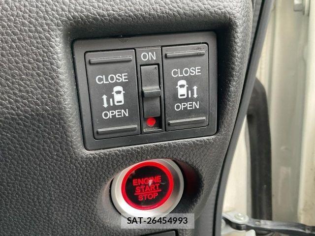 Honda N BOX CUSTOM 2018-03 8881145-13