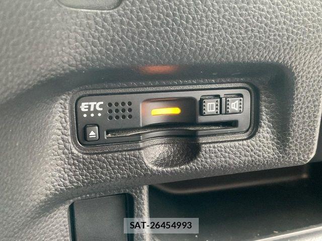 Honda N BOX CUSTOM 2018-03 8881145-15