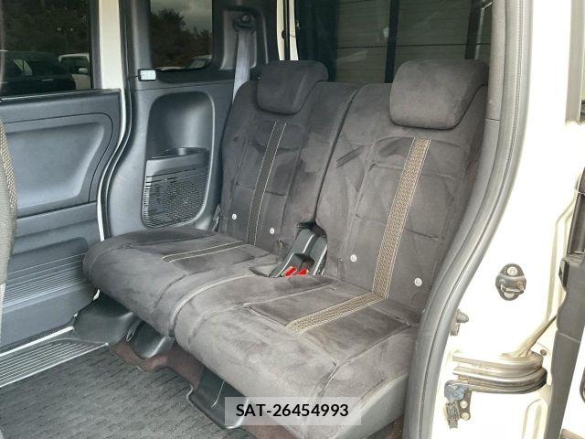 Honda N BOX CUSTOM 2018-03 8881145-19