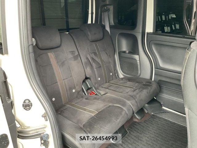 Honda N BOX CUSTOM 2018-03 8881145-20