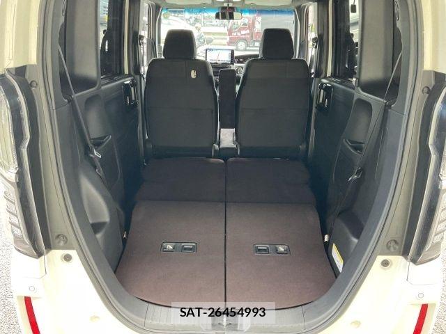 Honda N BOX CUSTOM 2018-03 8881145-21