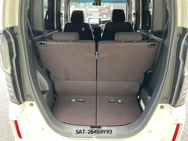 Honda N BOX CUSTOM 2018-03 8881145-22