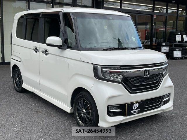Honda N BOX CUSTOM 2018-03 8881145-2