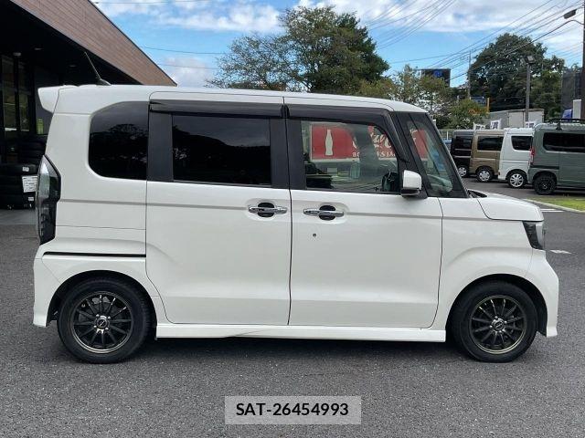 Honda N BOX CUSTOM 2018-03 8881145-3