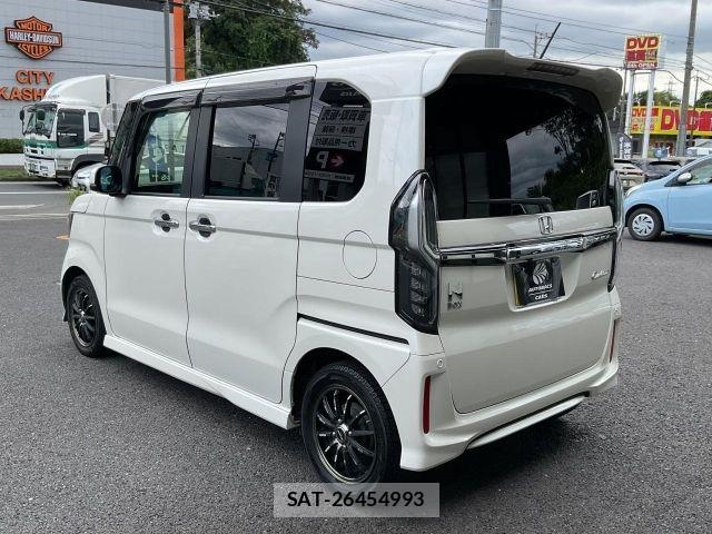 Honda N BOX CUSTOM 2018-03 8881145-6