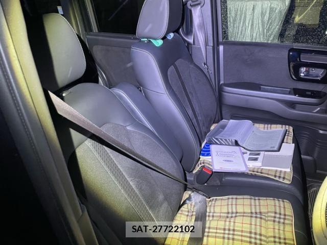 Honda N BOX CUSTOM 2022-04 8881098-10