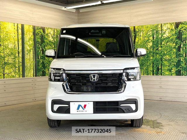 Honda N BOX CUSTOM 2024-03 8881082-13