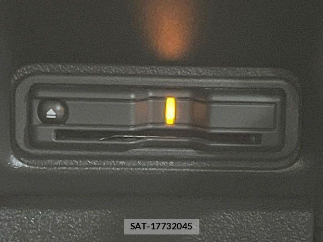 Honda N BOX CUSTOM 2024-03 8881082-6