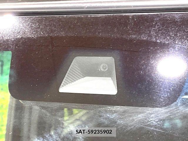 Honda N BOX CUSTOM 2022-05 8881113-2