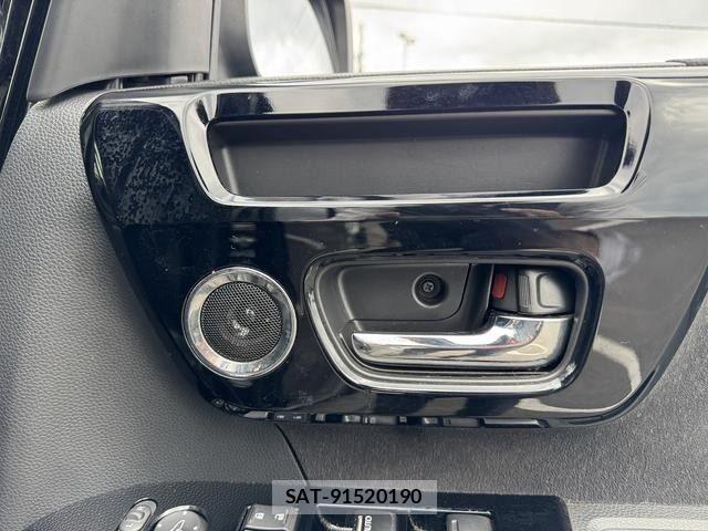 Honda N BOX CUSTOM 2023-06 8881109-28