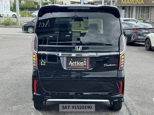 Honda N BOX CUSTOM 2023-06 8881109-4