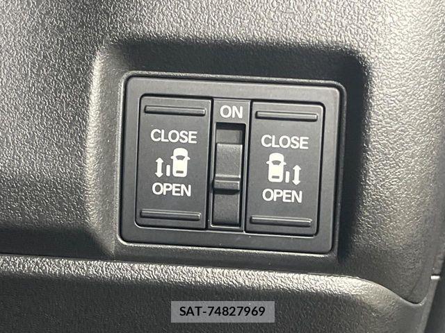 Honda N BOX CUSTOM 2024-05 8884032-7
