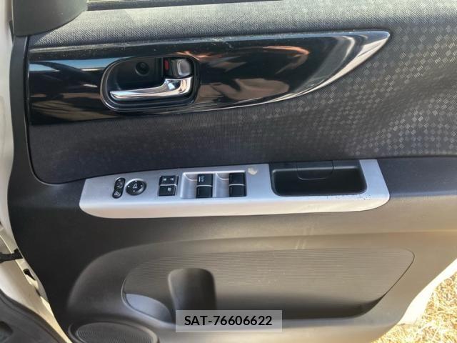 Honda N BOX CUSTOM 2017-02 8884051-7