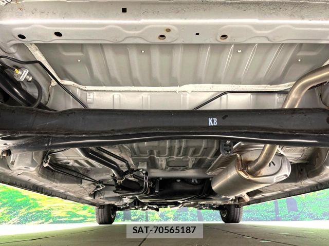 Honda N BOX CUSTOM 2023-11 8884036-19
