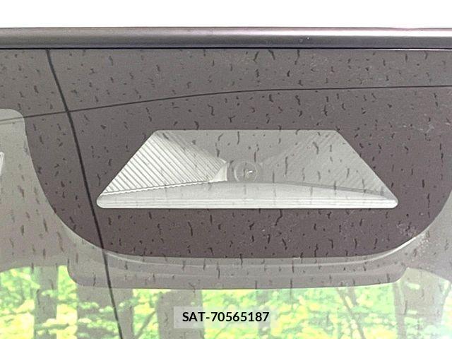 Honda N BOX CUSTOM 2023-11 8884036-5
